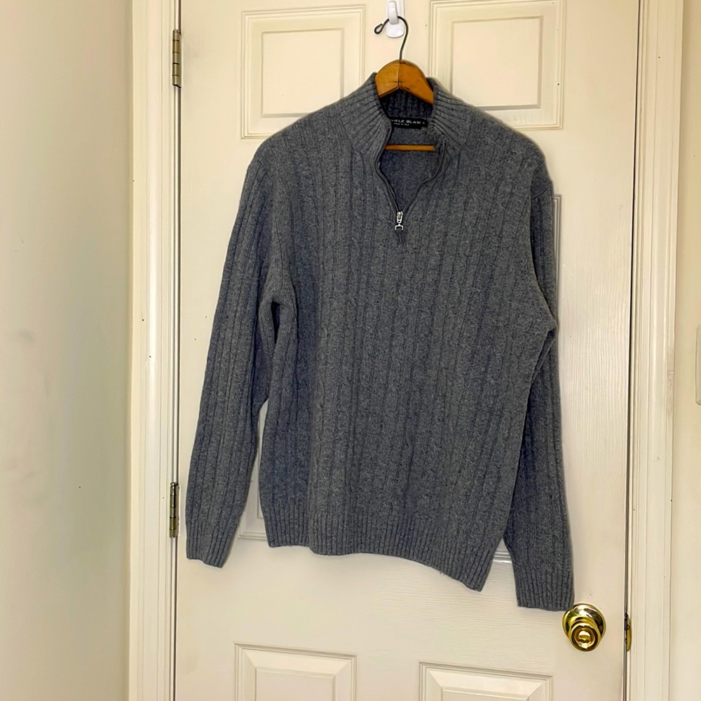 Men’s Grey Sweater Size XL
